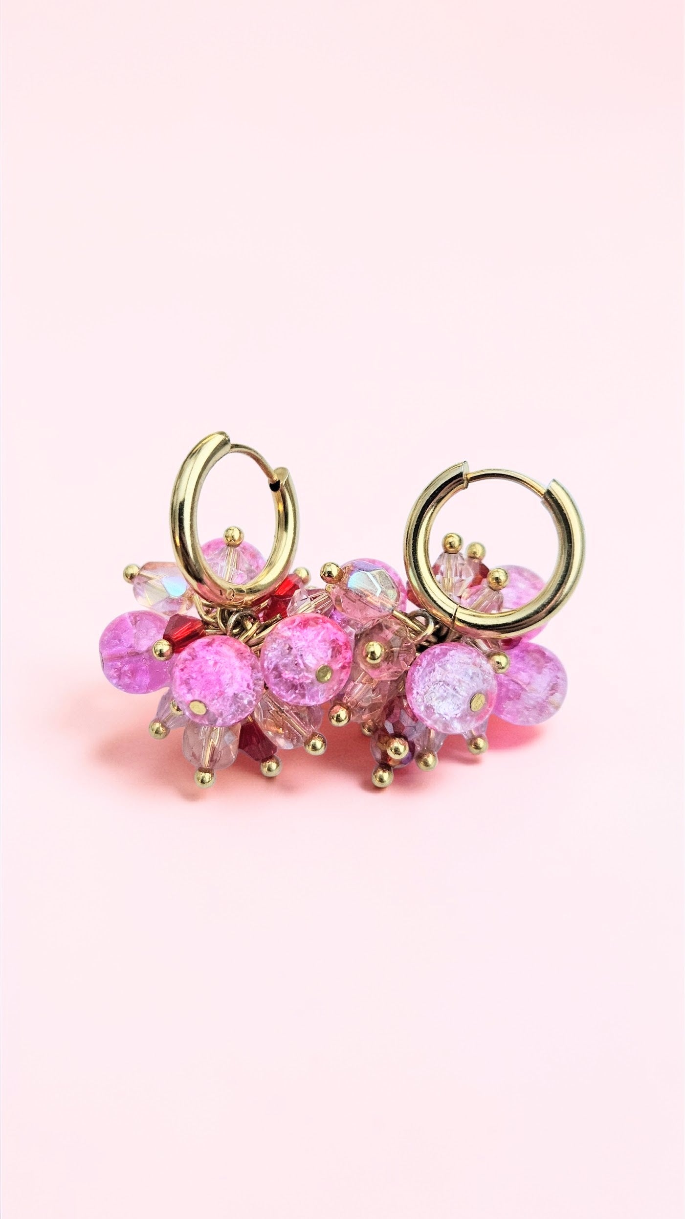 Huggie roikkuvat korvakorut PiNK